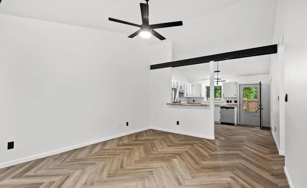 148 Corey Cir #148 - Photo 4 of 11