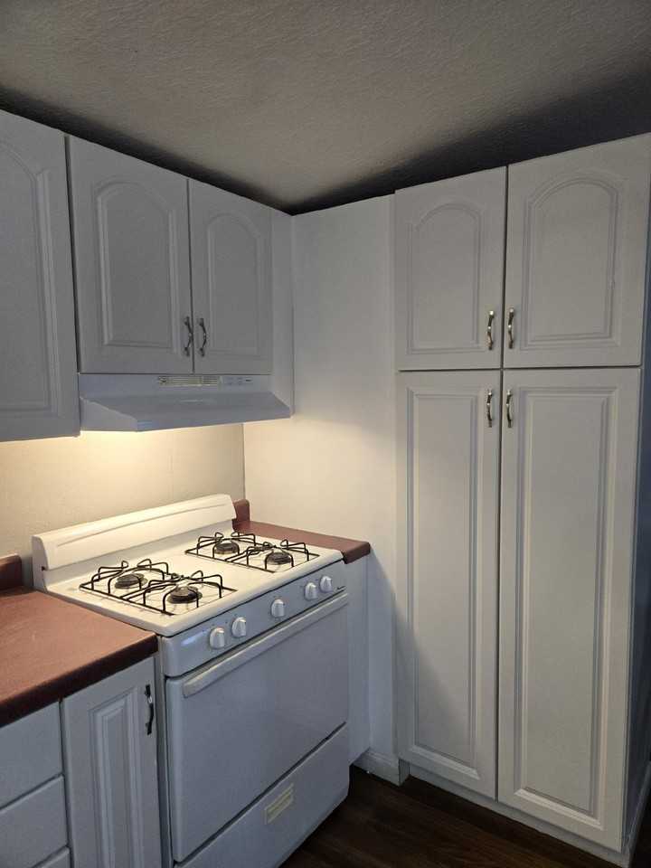 12985 Sheridan Rd - Photo 3 of 9