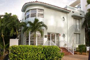 9064 Collins Ave #9B - Photo 1 of 1