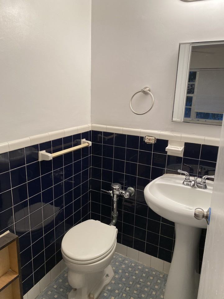 9064 Collins Ave #9B - Photo 7 of 12