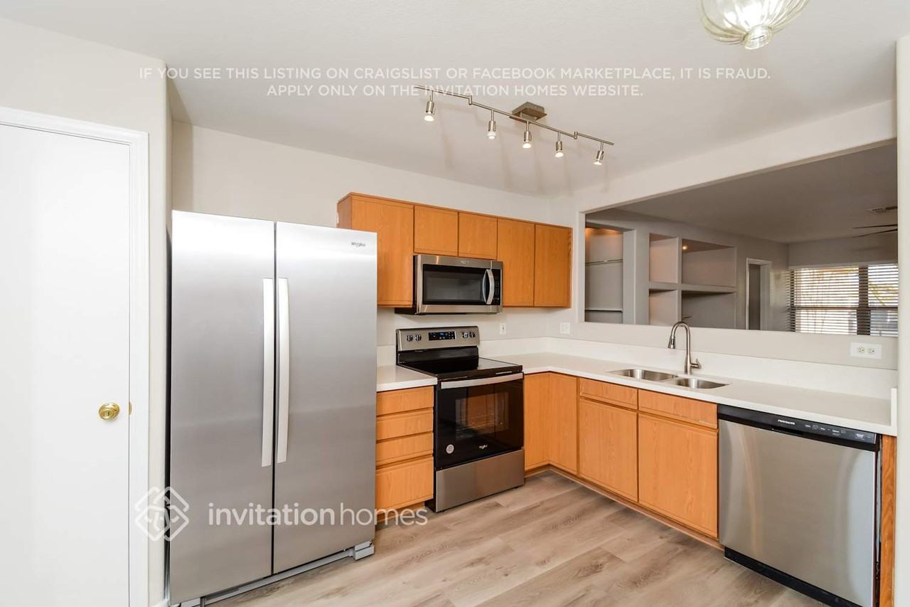 11506 W Windrose Ave - Photo 7 of 16