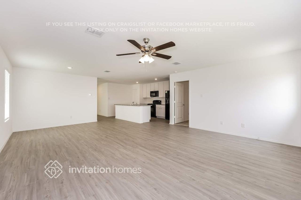 4024 Mountain Meadow Rd - Photo 5 of 17