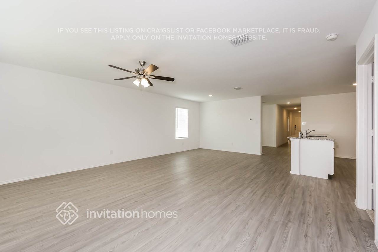 4024 Mountain Meadow Rd - Photo 4 of 17