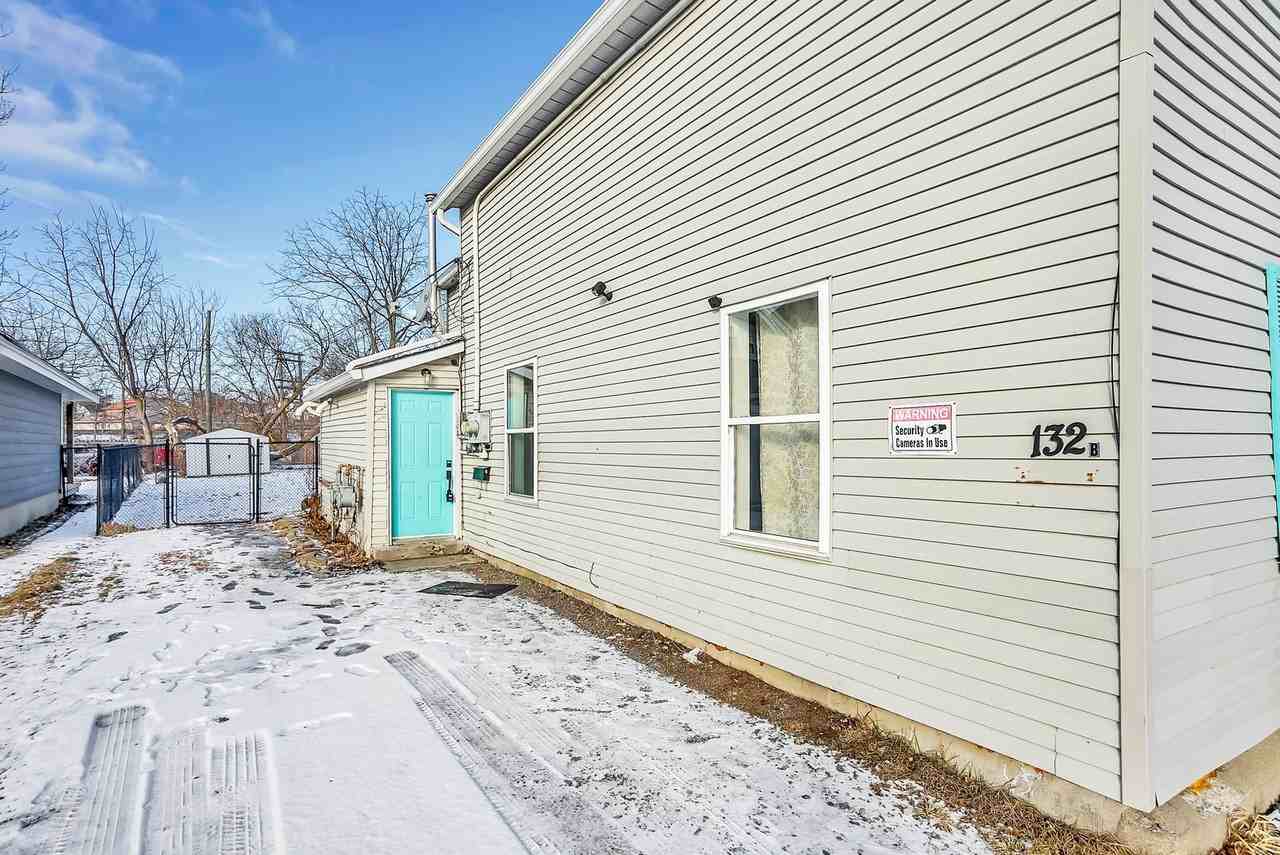 132 Moira St E - Photo 3 of 20