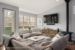 featured image of 712 Evans Ct