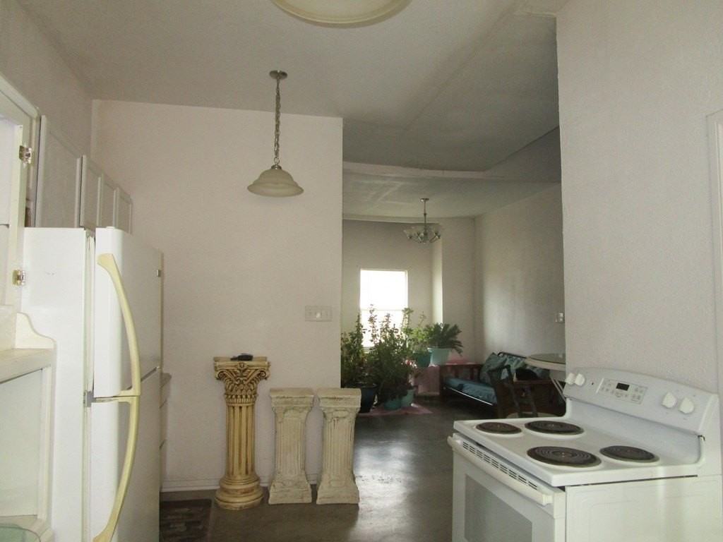 1816 Old Pioneer Rd - Photo 4 of 16