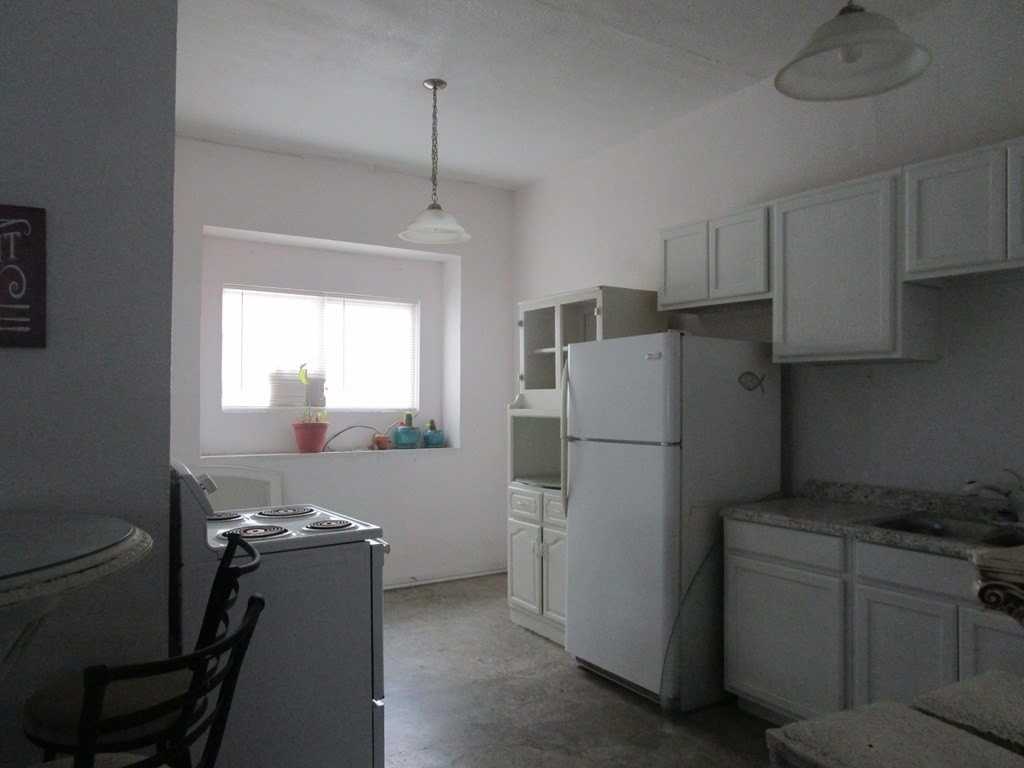 1816 Old Pioneer Rd - Photo 5 of 16