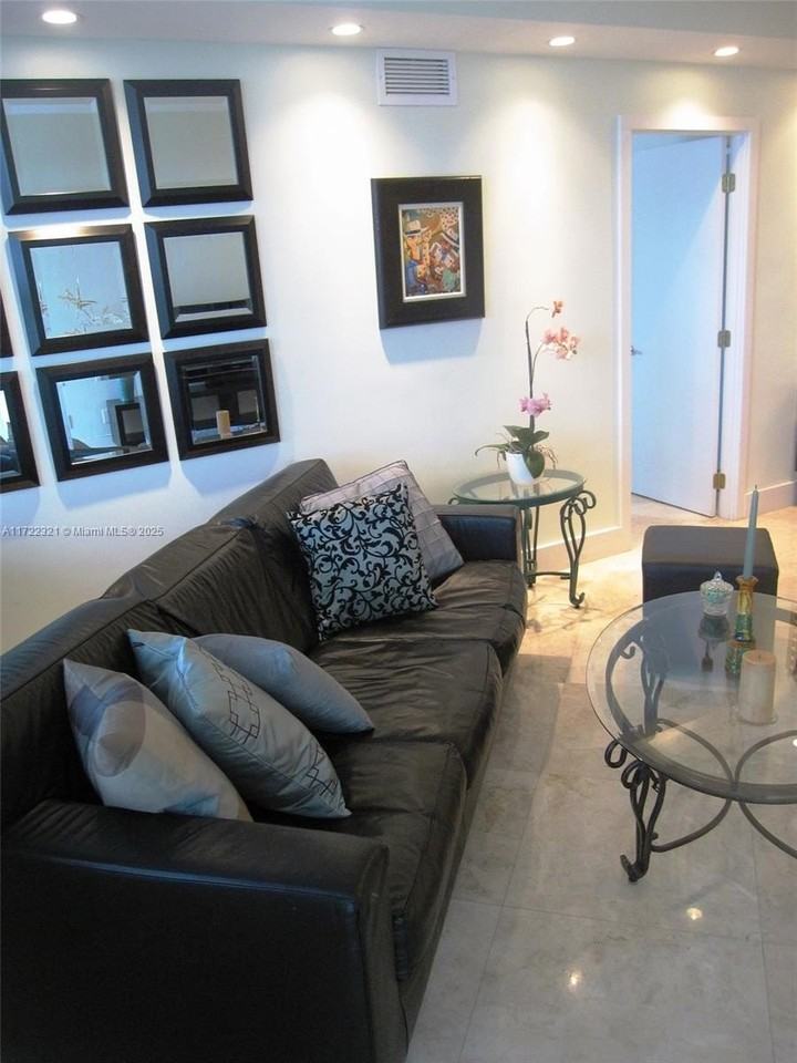 100 Lincoln Rd #444 - Photo 3 of 18