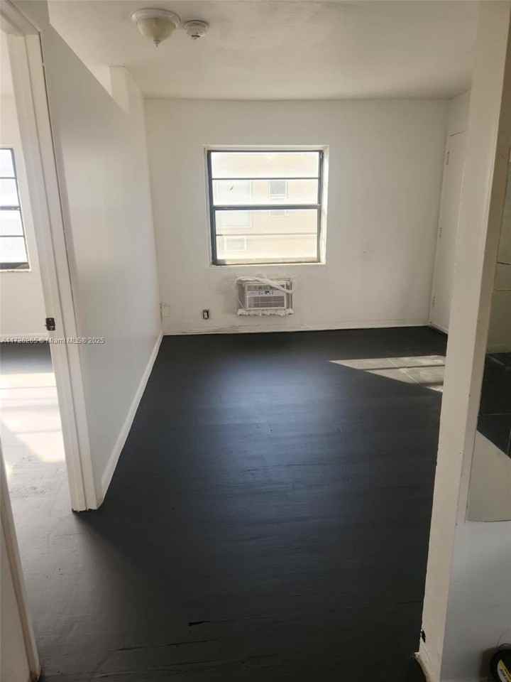 8918 Collins Avenue #3 - Photo 2 of 4