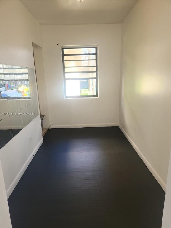 8918 Collins Avenue #3 - Photo 3 of 4