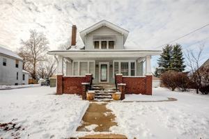 featured image of 1620 Clawson St