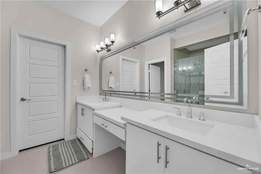 1708 Ozark Ave - Photo 6 of 12