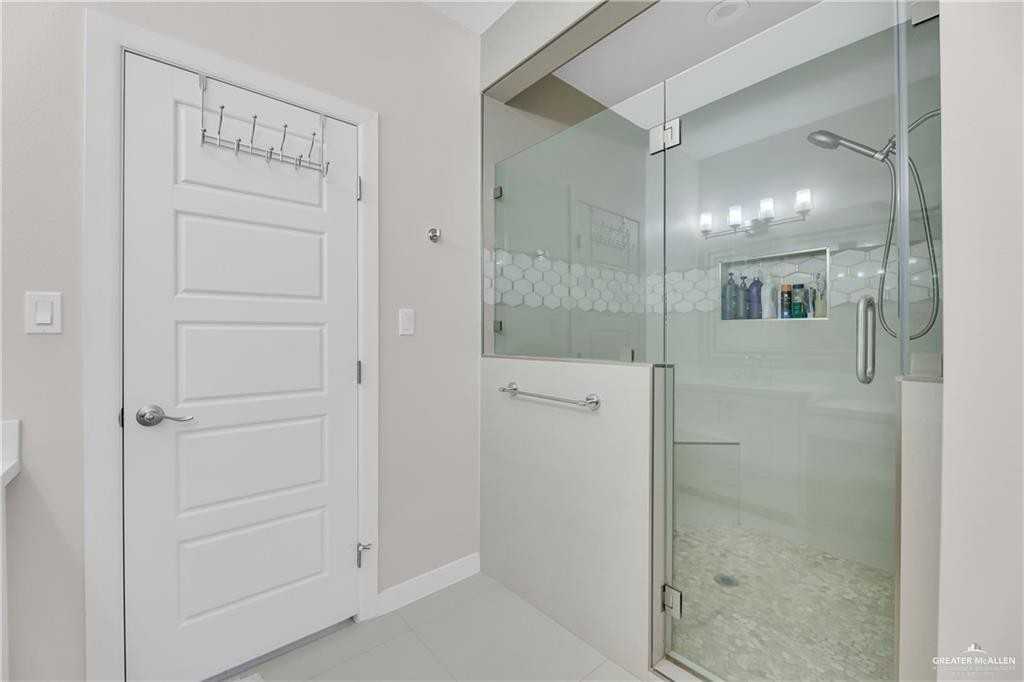 1708 Ozark Ave - Photo 7 of 12