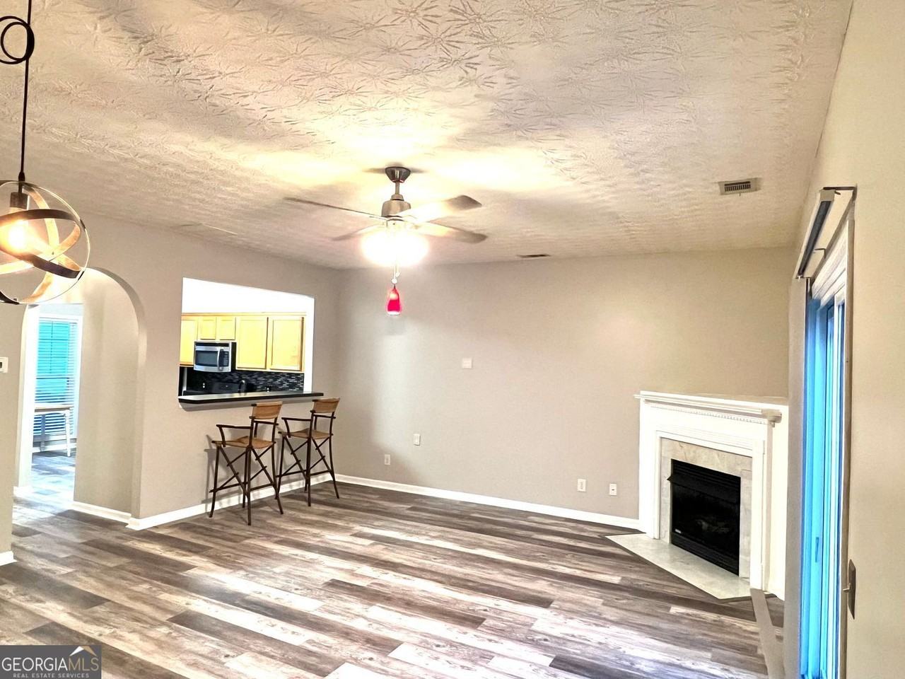 3854 Austin Park Ln - Photo 5 of 44