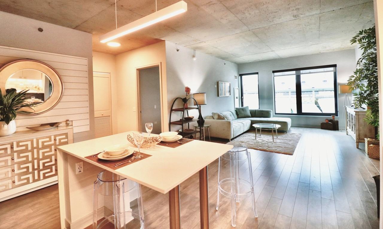 1025 W Addison St #2-2 - Photo 5 of 26