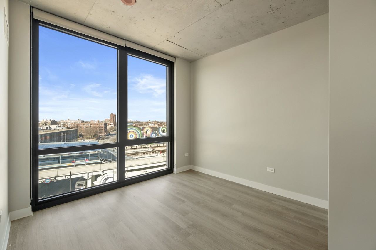 4611 N Broadway St #2-2 - Photo 5 of 22