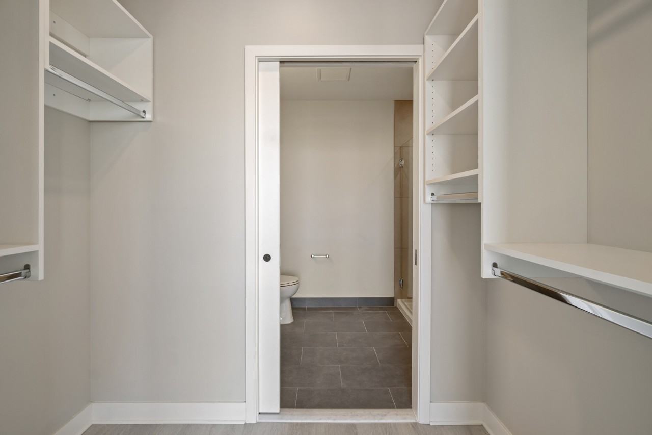 4611 N Broadway St #2-2 - Photo 6 of 22