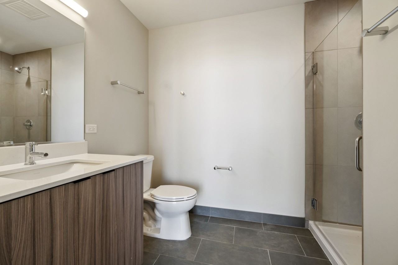 4611 N Broadway St #2-2 - Photo 7 of 22