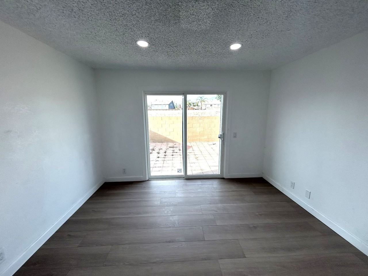 12040 Woodbridge Dr - Photo 4 of 27