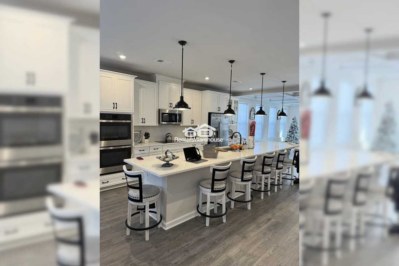 10443 John Glenn St - Photo 3 of 12