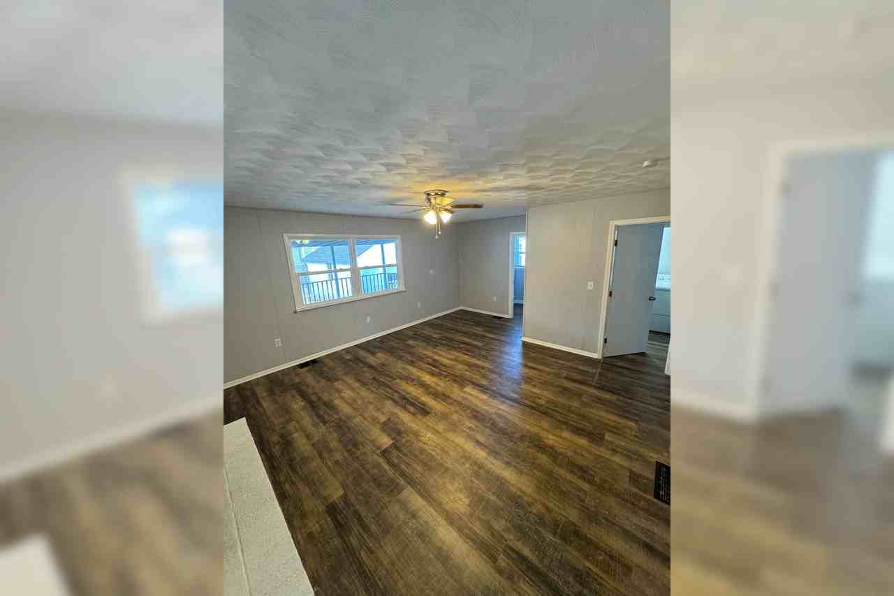 4920 S 5th St - Photo 3 of 16