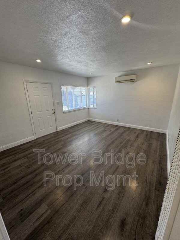 1720 South Ave - Photo 2 of 30