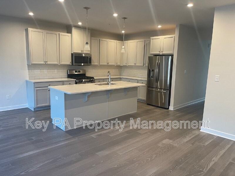 205 Hibiscus Way - Photo 2 of 20