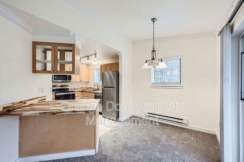 23410 18th Ave S - Photo 5 of 28