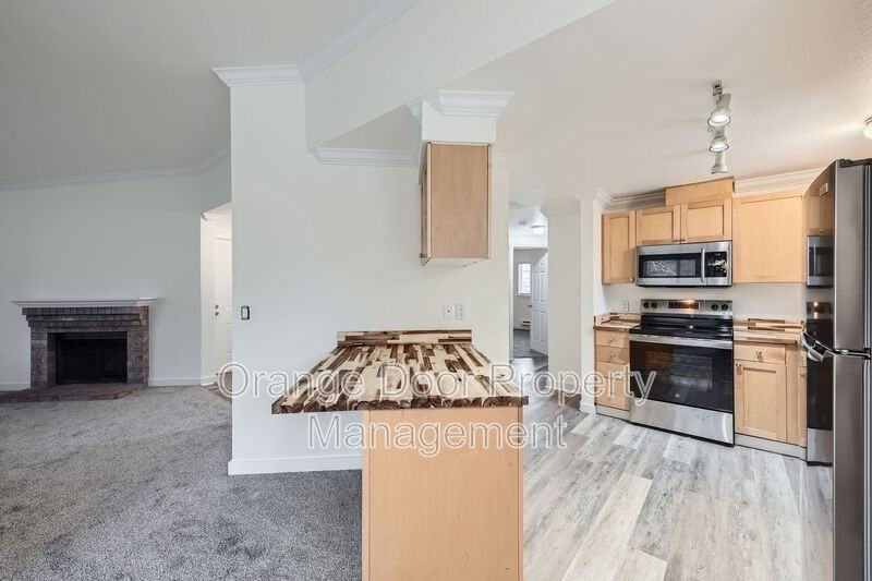 23410 18th Ave S - Photo 6 of 28