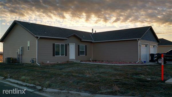 12374 E Fork St - Photo 2 of 7