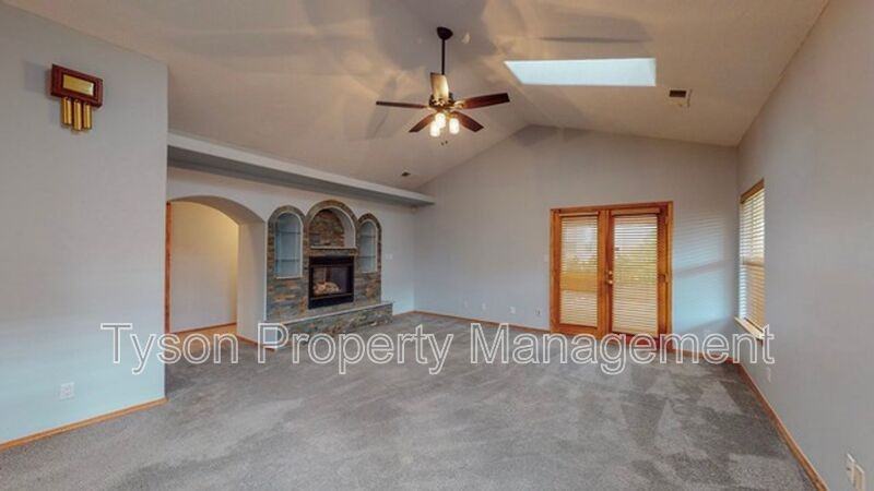 4404 Noche Clara Ave Nw - Photo 5 of 21
