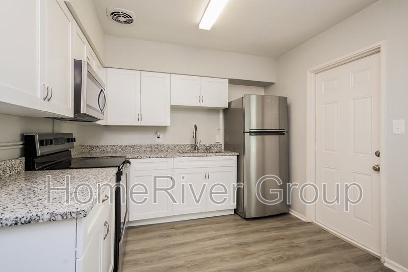 2932 Walnut St - Photo 3 of 18