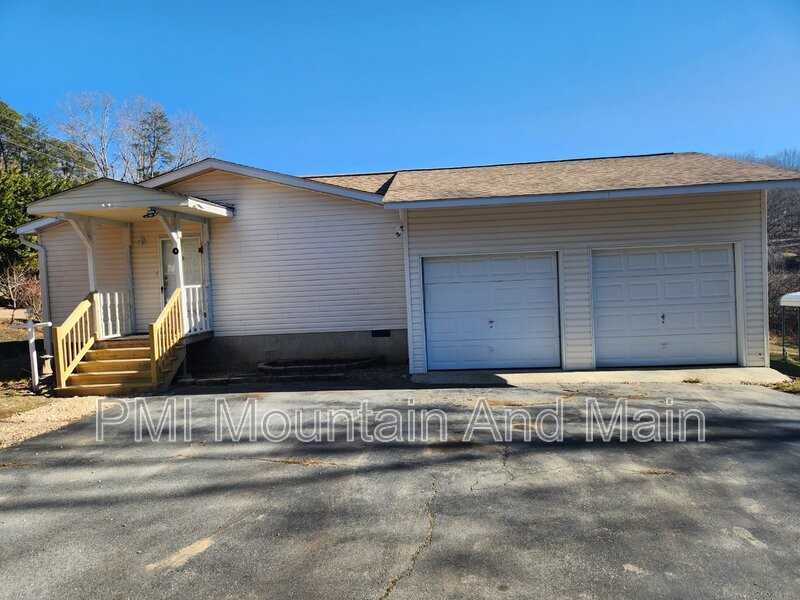 233 S Mills River Rd - Photo 2 of 34