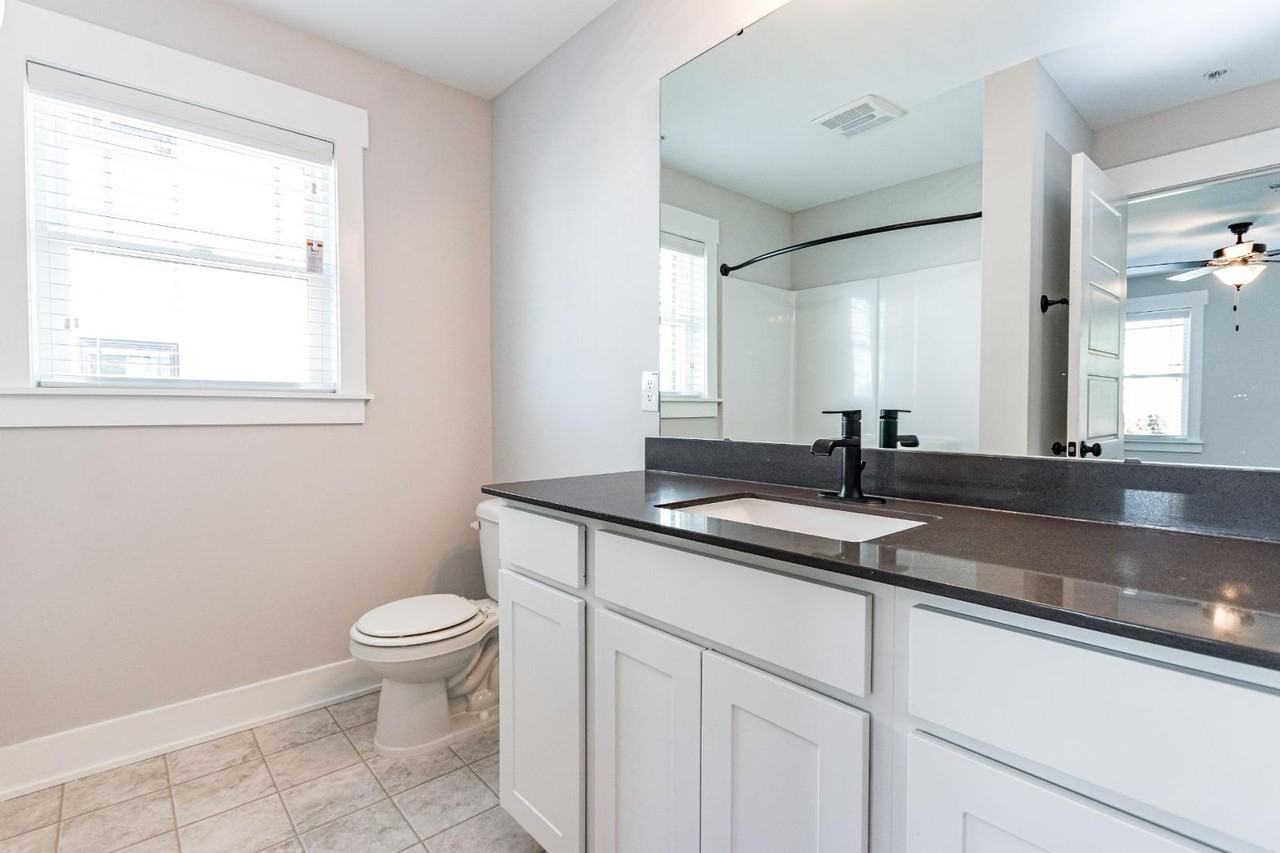 625 N Oneil St #301 - Photo 5 of 7