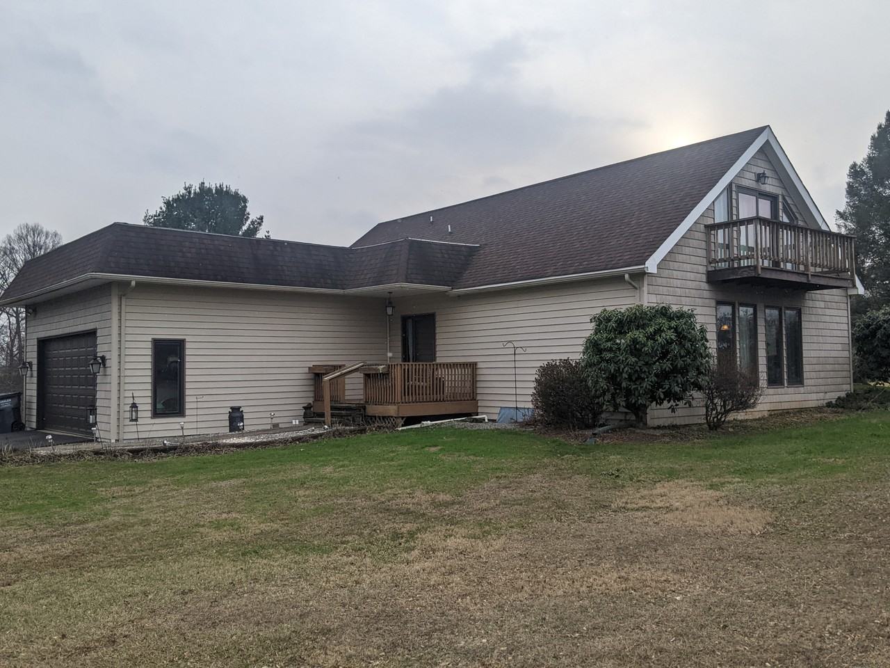 170 Sunset Rd - Photo 2 of 24