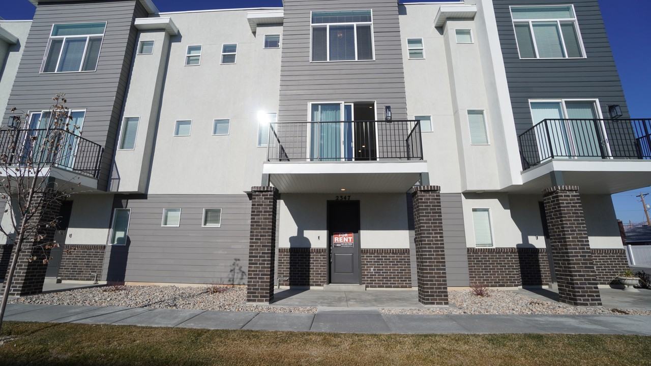 2347 W Jenna - Photo 3 of 40