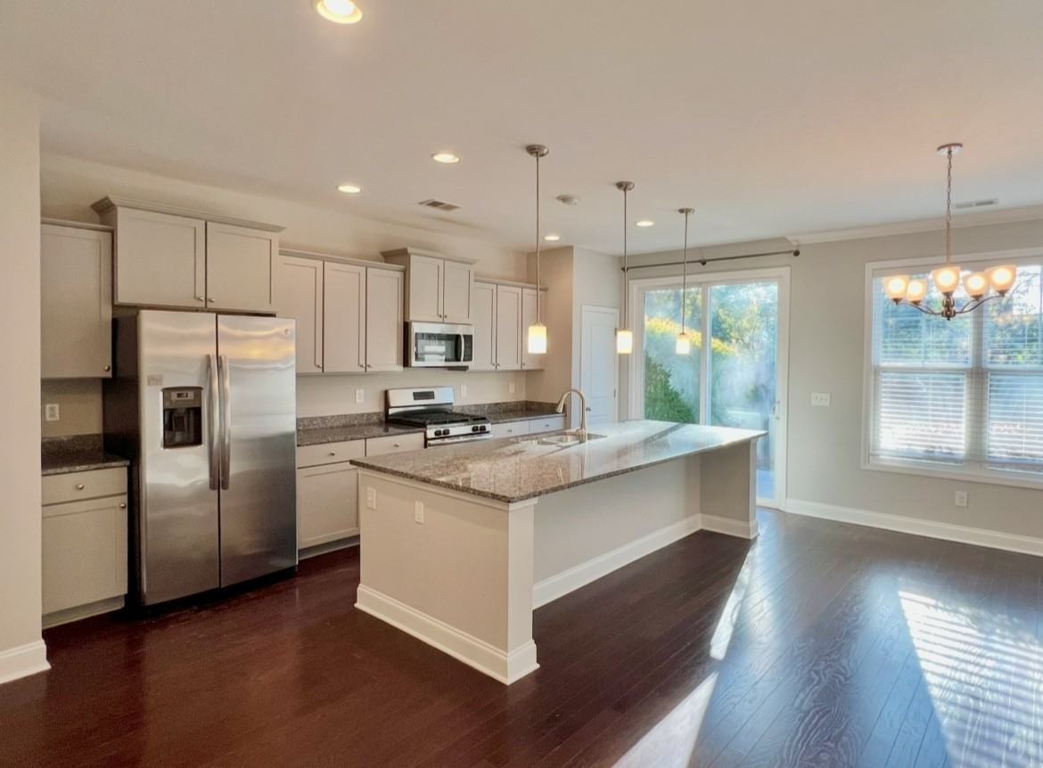 1664 Bridwell Ln - Photo 2 of 13