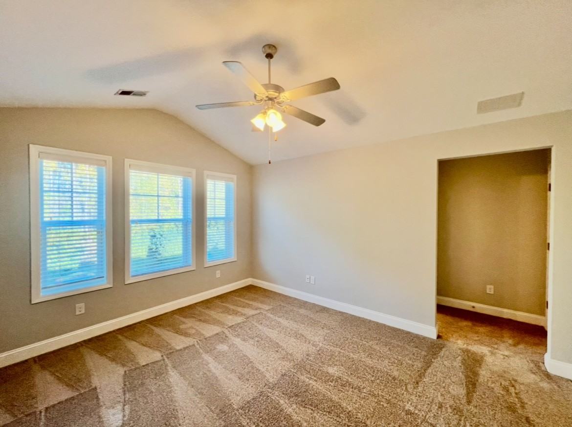 1664 Bridwell Ln - Photo 4 of 13