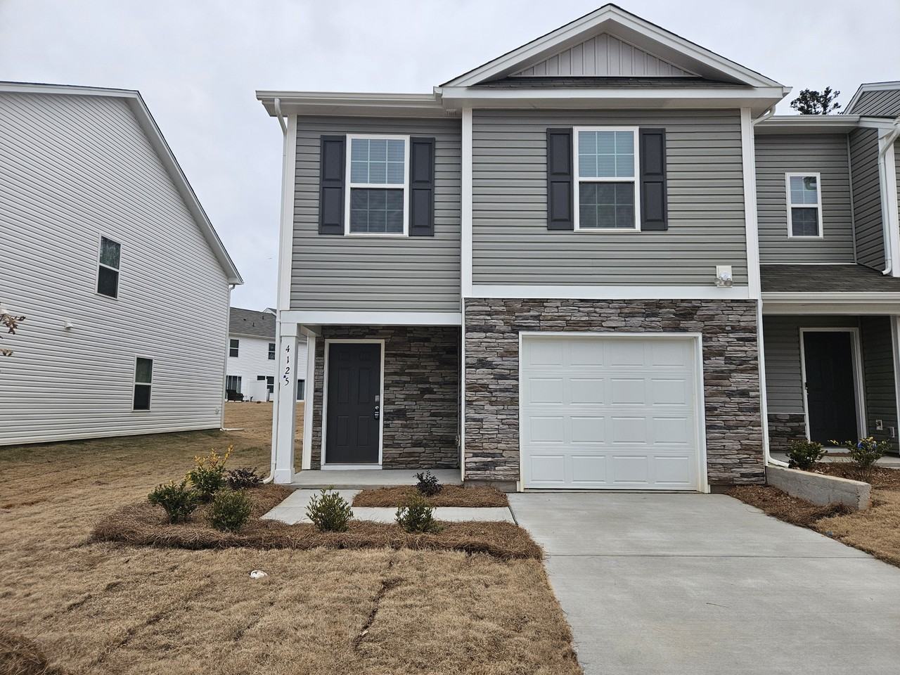 4125 Lurelin Ln - Photo 2 of 31