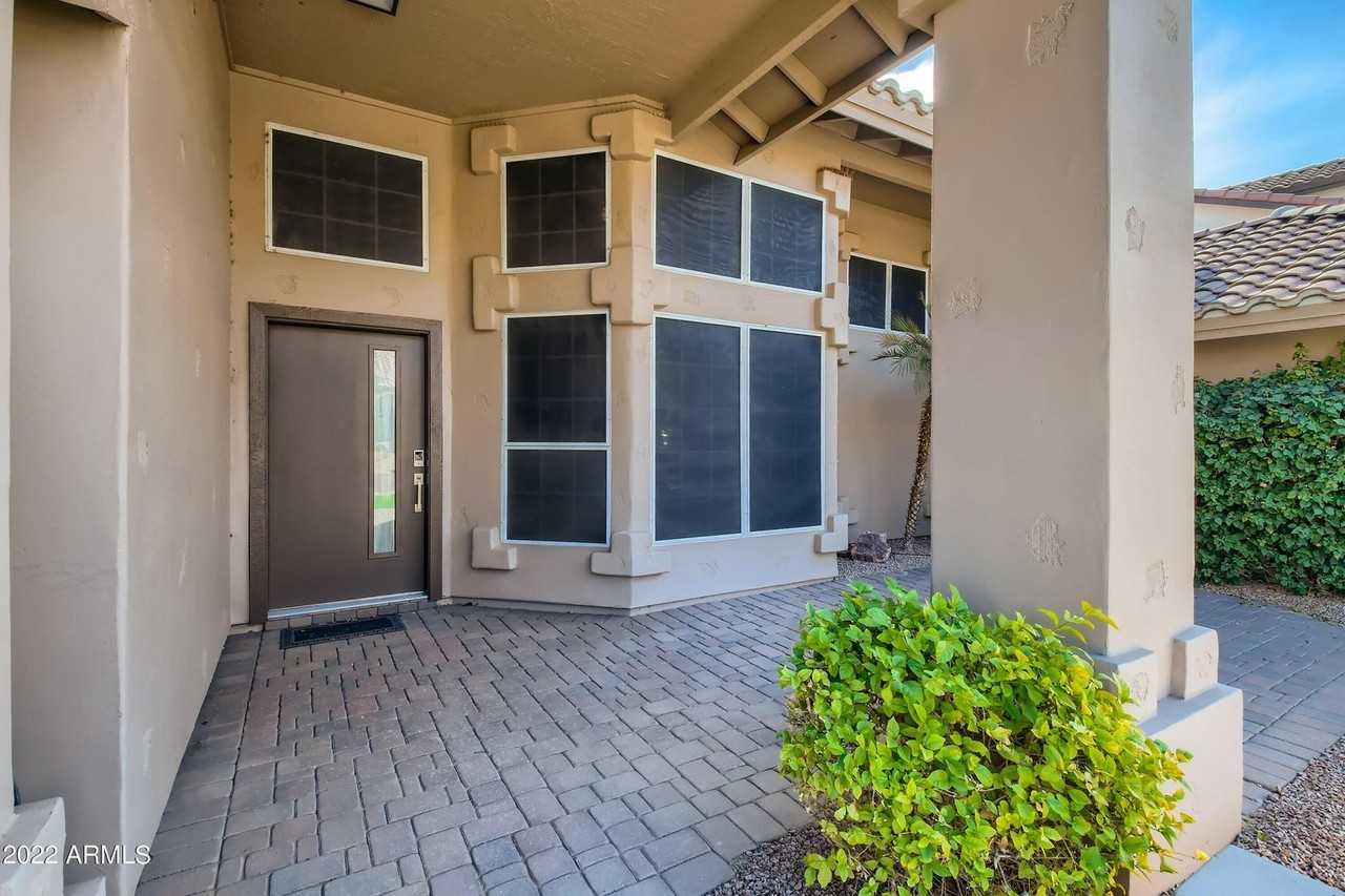 15827 S 36th St - Photo 3 of 34