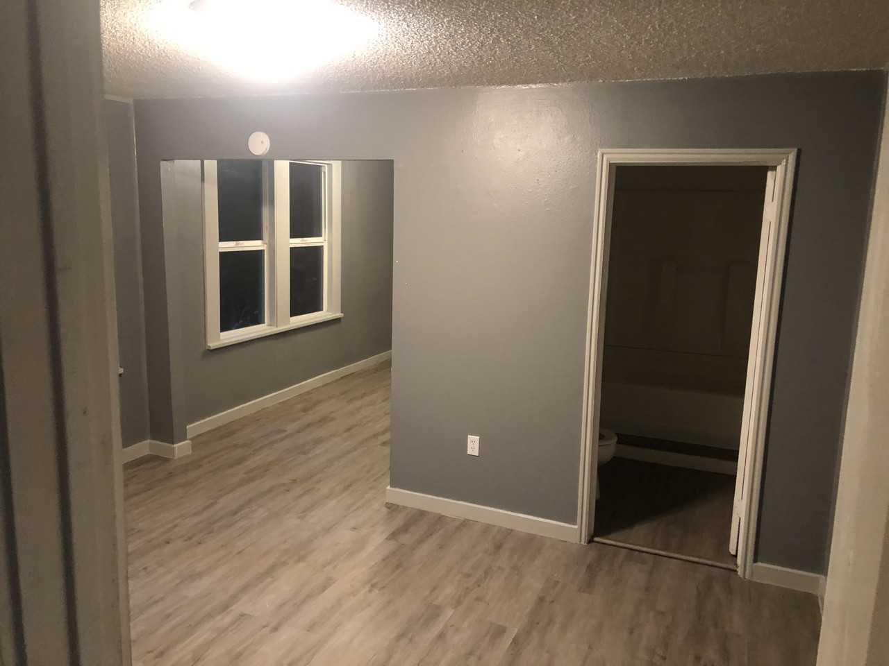 5911 Sacramento Ave - Photo 3 of 10