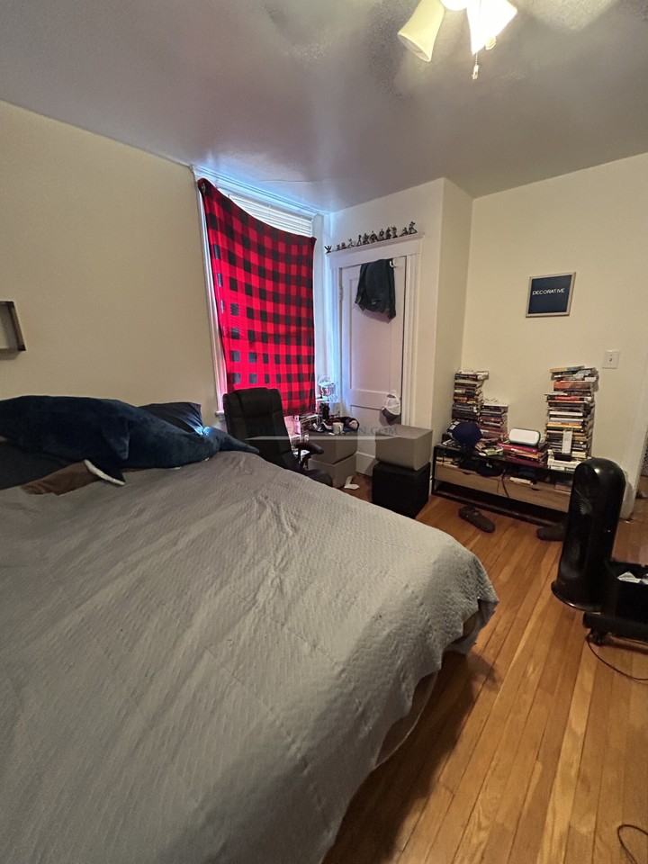 11 Barrows St #1 - Photo 6 of 11