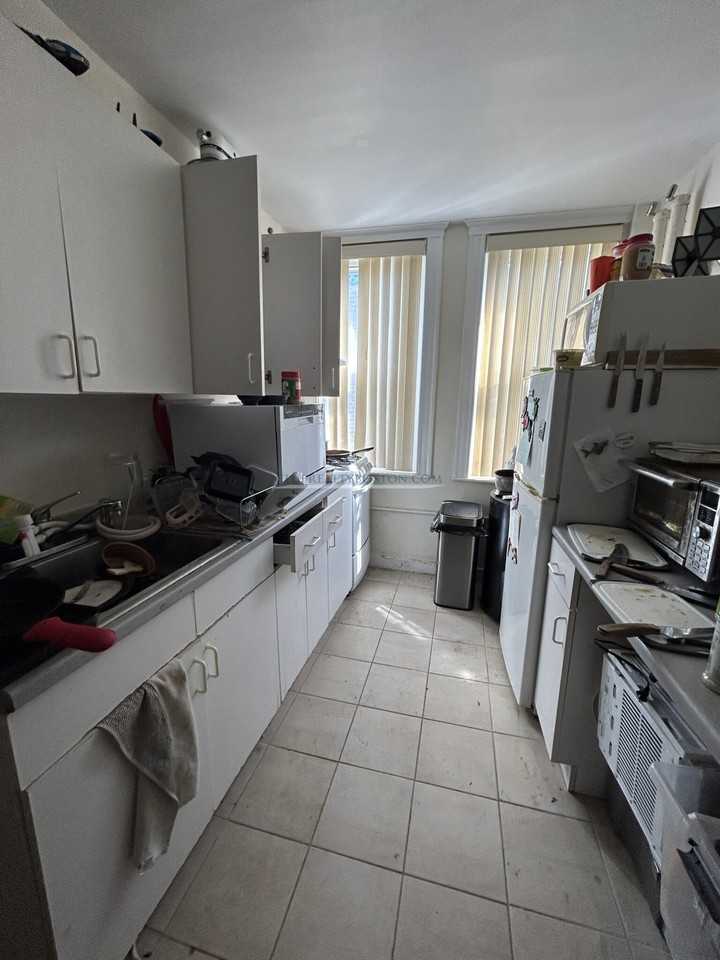 11 Barrows St #1 - Photo 7 of 11