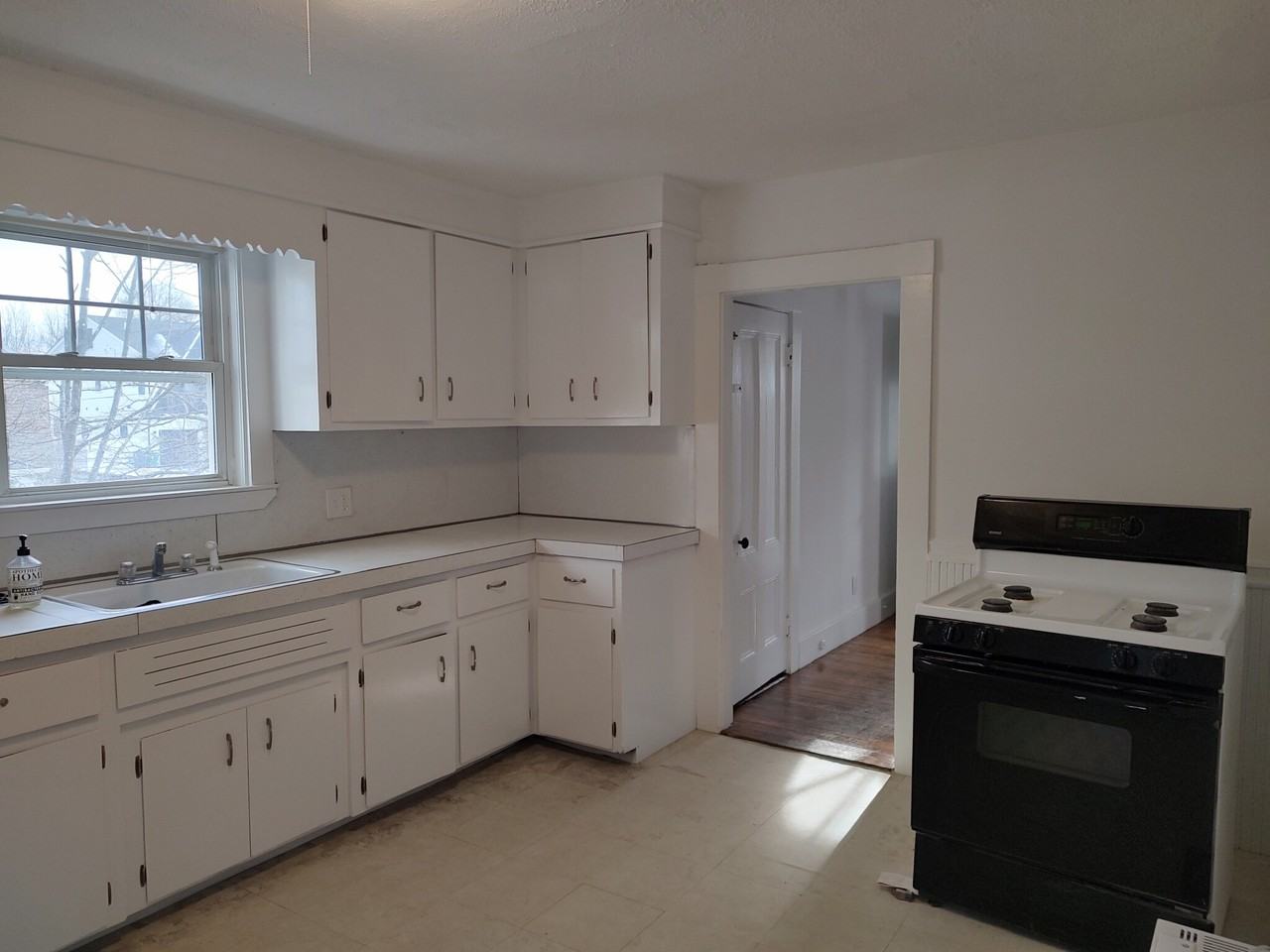 14 Elliot Ter - Photo 3 of 11