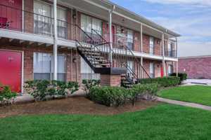 featured image of 5505 Pine St