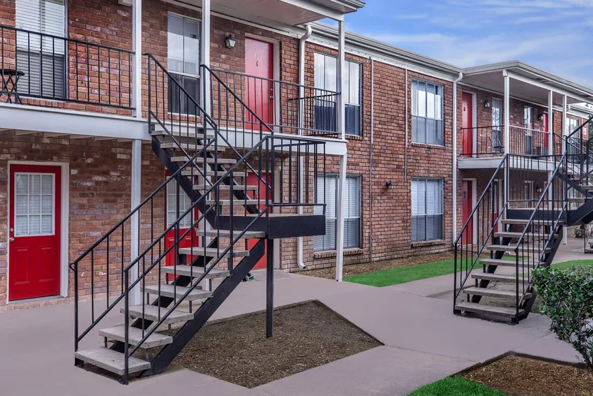 Crossings at St. Charles - Photo 2 of 25