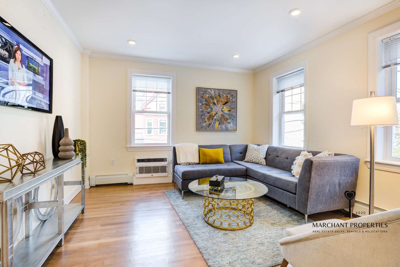 38 Harris St #A - Photo 4 of 11