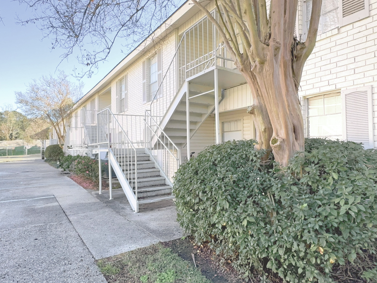 Essex View Apartments - Photo 3 of 35