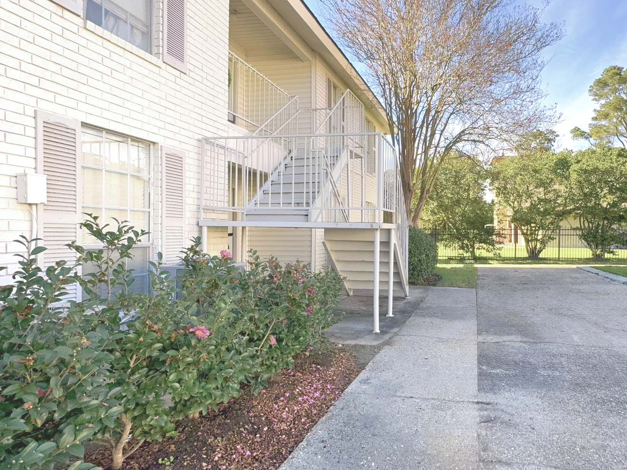 Essex View Apartments - Photo 5 of 35