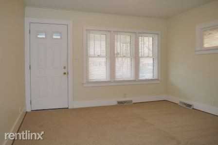 21541 Francis St - Photo 2 of 20